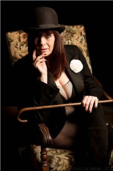 191201 0226goldblack
