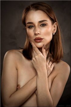 260211 0613ppgoldblack