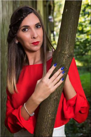 Laura 61