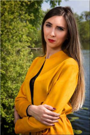 Laura 111