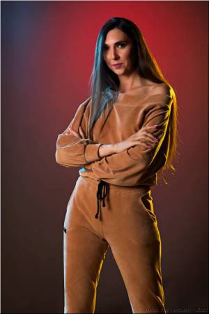 Laura 157