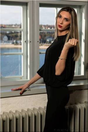 Laura 73