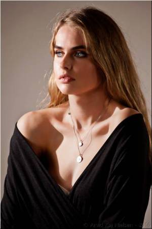 Emma W. 04